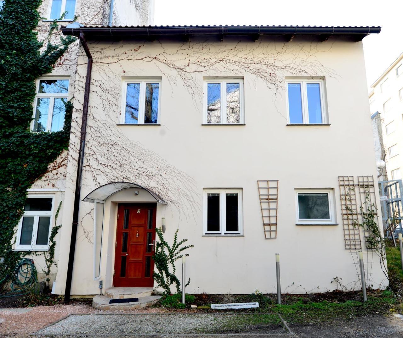 House With Courtyard & Parking Close To Stadtpark 비엔나 외부 사진